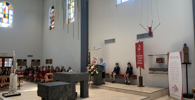 Provincial Suzanne Cooke, RSCJ, delivers remarks at opening prayer service. (Photo courtesy of Academy of the Sacred Heart, St. Charles) 