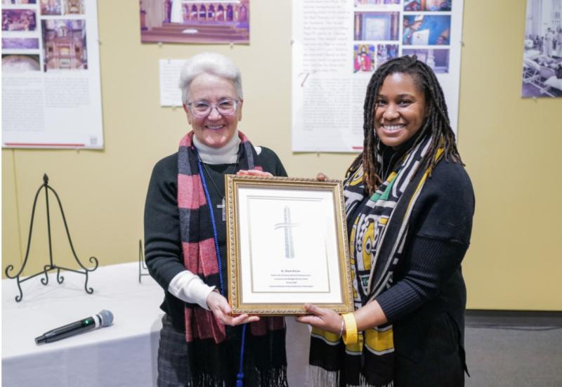 Diane Roche, RSCJ, receives the Father John O’Connor Award for Empowerment. (Photo by Catholic Charities ) Diane Roche, RSCJ, receives the Father John O’Connor Award for Empowerment. (Photo by Catholic Charities )