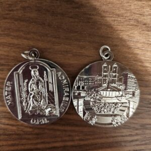 1 1/4" Mater medal