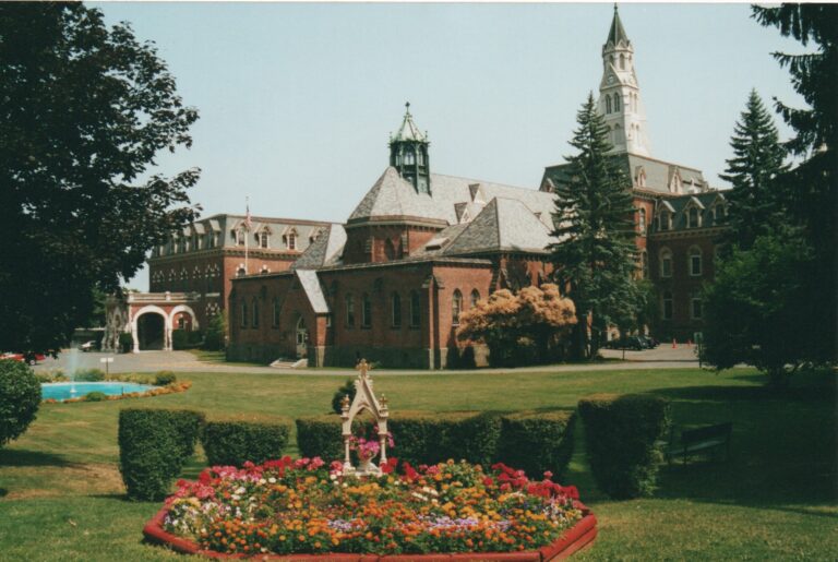A look back at Kenwood, destroyed in catastrophic fire